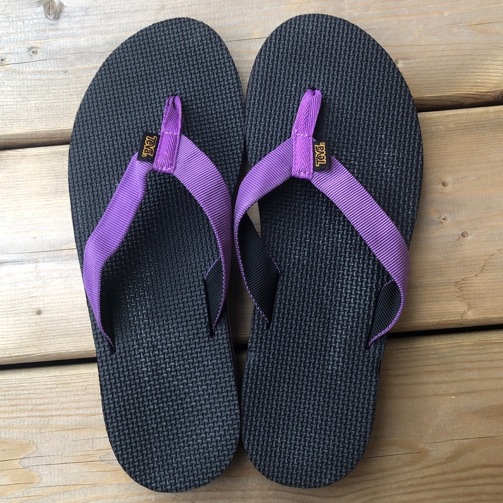 Teva Purple Sandals Flip Flops Thongs Women's Size 10